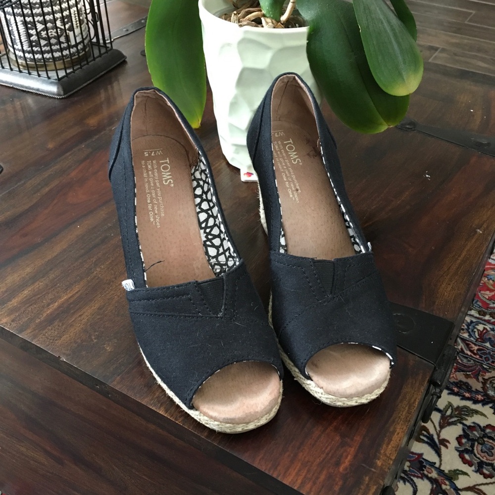 TOMS Black Wedge Sandals - 7.5